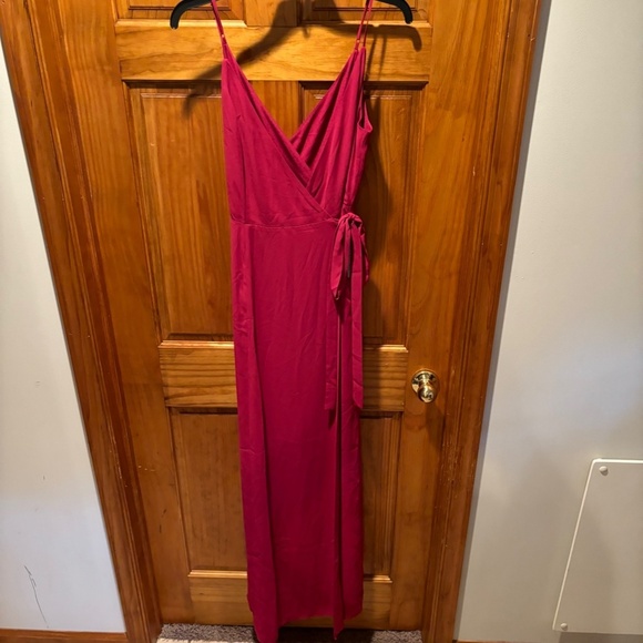 Wayf The Angelina Slit Wrap Gown in Magenta Small NWT - Picture 2 of 7